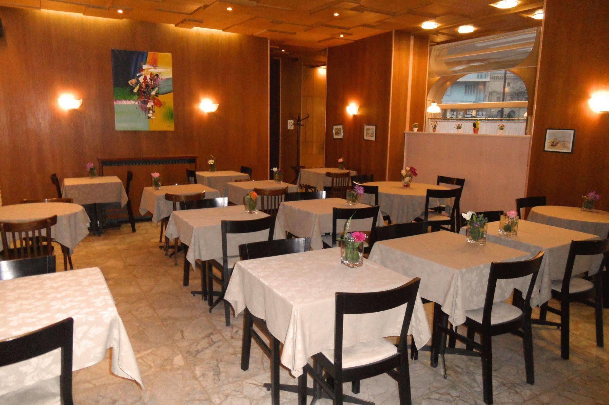 Comfort Hotel Cecil Metz Gare Exterior foto